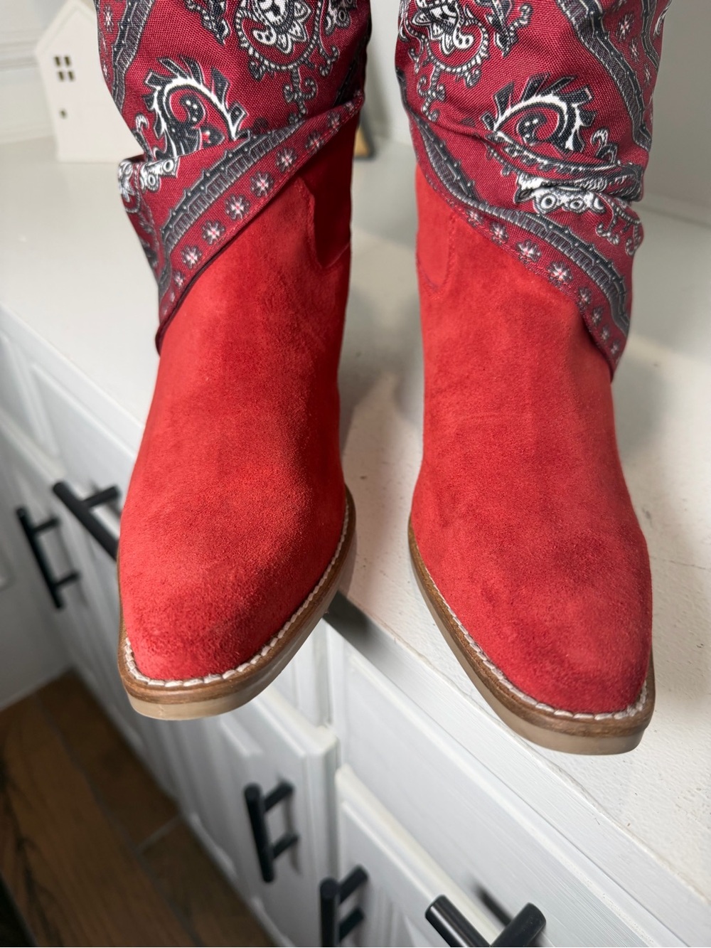 Dingo Womens 9M Red Suede Bandana Cowboy Boots Concho Western Cowgirl - Picture 3 of 9
